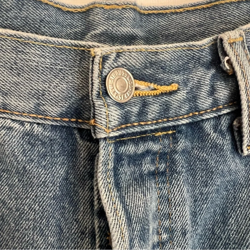 Levi's 501's Vintage Button Fly Straight Leg Medium Wash Jeans Size 33X30 - Picture 11 of 13